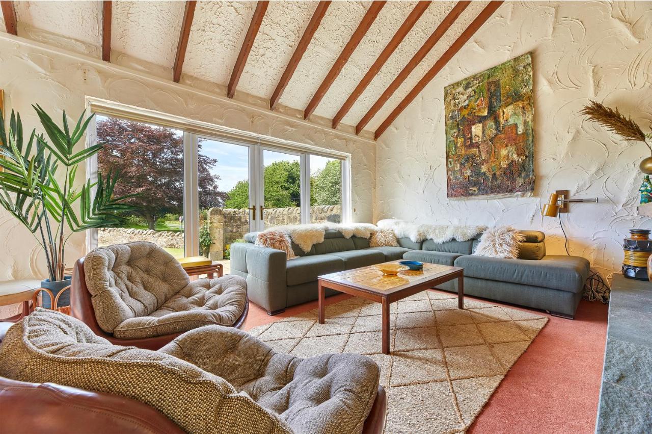 Xanadu: Stylish Family Home By The Pub And Beach Beadnell Exterior photo