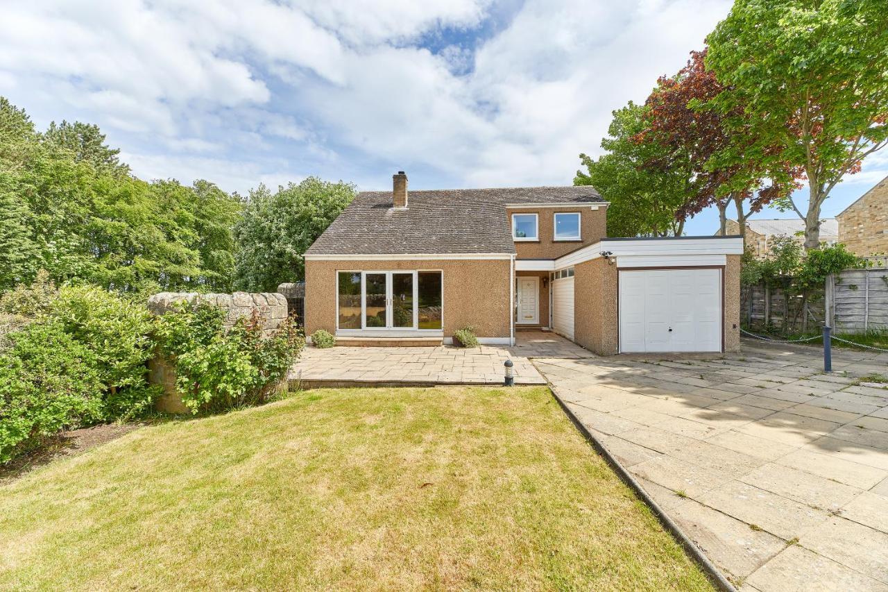 Xanadu: Stylish Family Home By The Pub And Beach Beadnell Exterior photo
